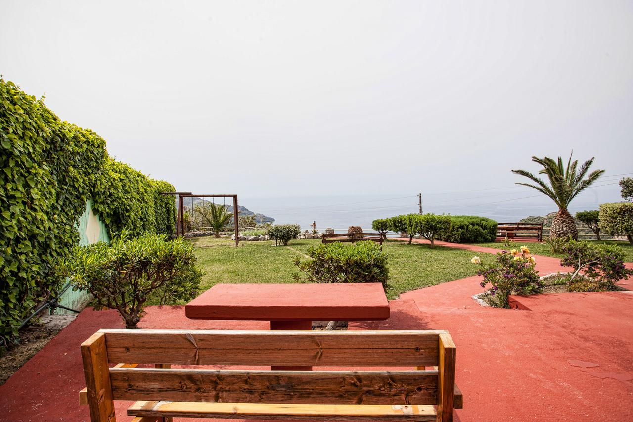 Apartment Chrisanthi &